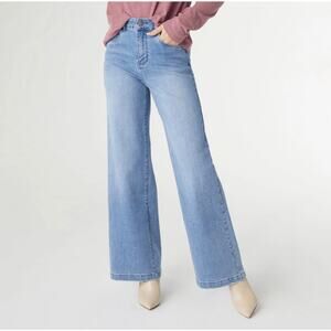 Coco + Carmen Wide Leg Lightwash Jeans Size M with Stretch